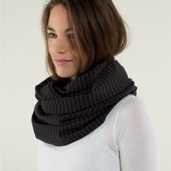 lululemon athletica Accessories - Lululemon Vinyasa Scarf Black and Grey Striped